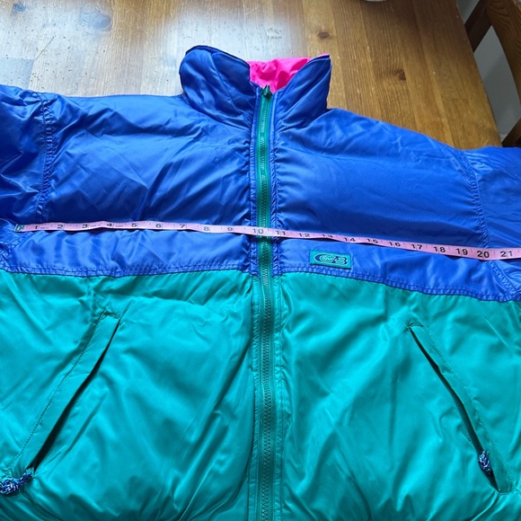 Bold Pink Puffer Jacket with Blue and Green Details - Picture 13 of 14